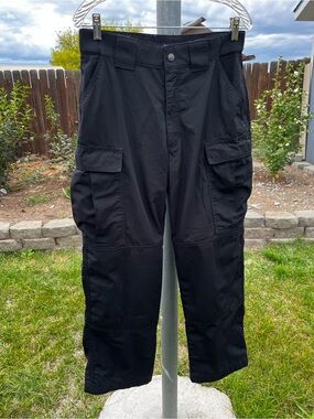 5.11 Tactical Series Men’s Medium Regular Black Cargo Tactical Pants 31.5–35”
